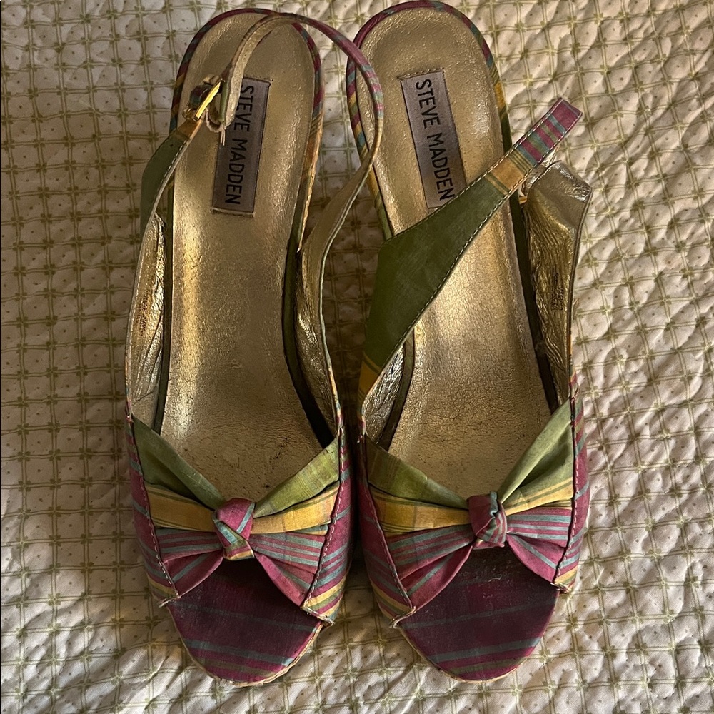 Steve Madden Women's Strappy Green and Pink Sandals